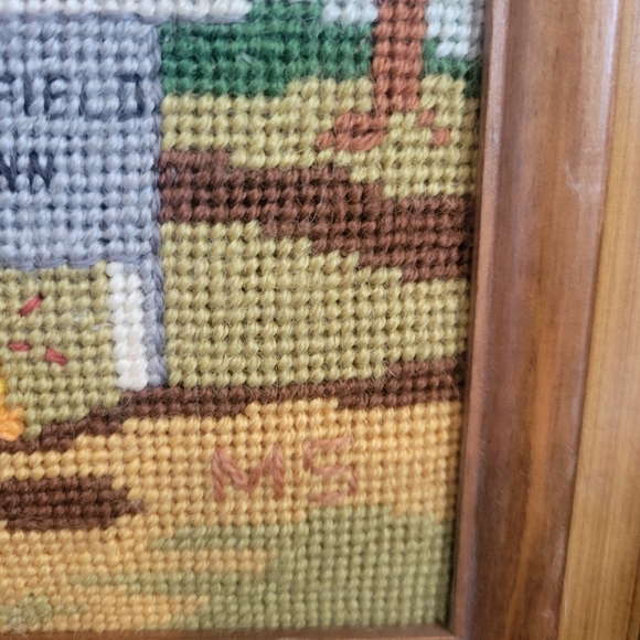 Vintage Large Ornate Wood Framed 22.5 X 17 Needlepoint Fairfield Inn w/ Carriage - Picture 2 of 11